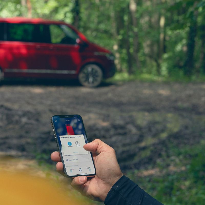 Ihr Smartphone ist dank We Connect mit Ihrem Volkswagen Nutzfahrzeug verbunden.