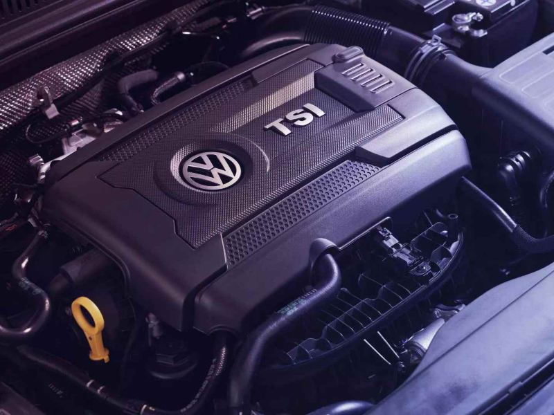 TSI significa Turbocharged Stratified Injection. Es un motor pequeño, pero potente y rendidor. Conoce más con Volkswagen.