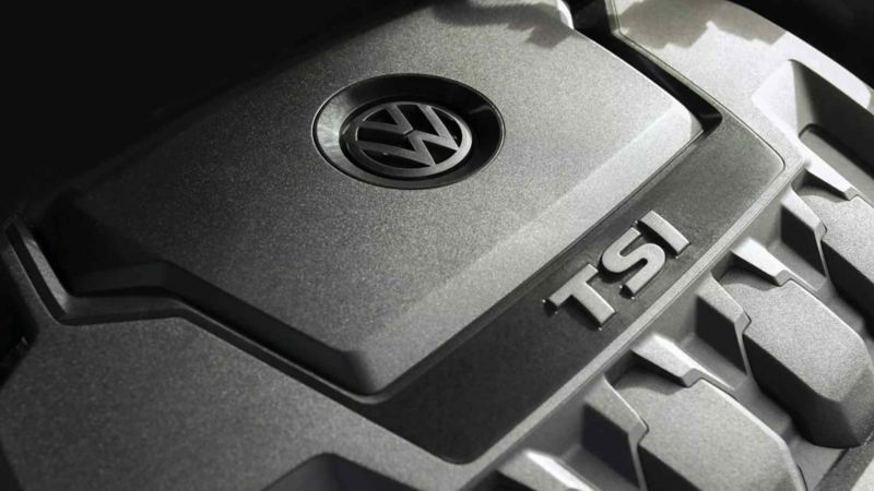 Motor Turbo TSI en el interior de un Volkswagen. 