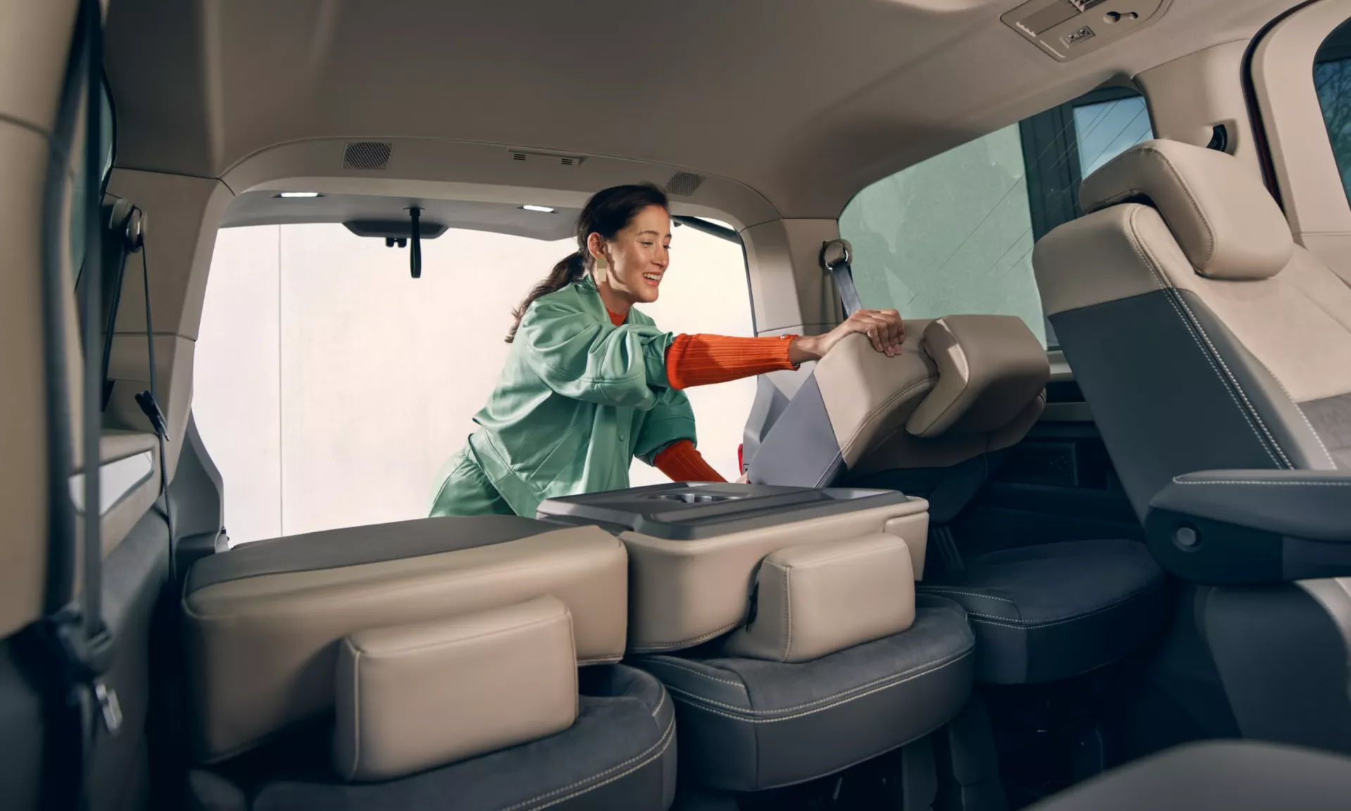 Volkswagen Caravelle individual seat configuration