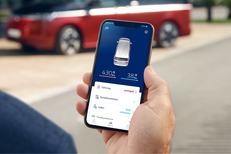 Le Multivan VW est déverrouillé via un smartphone.