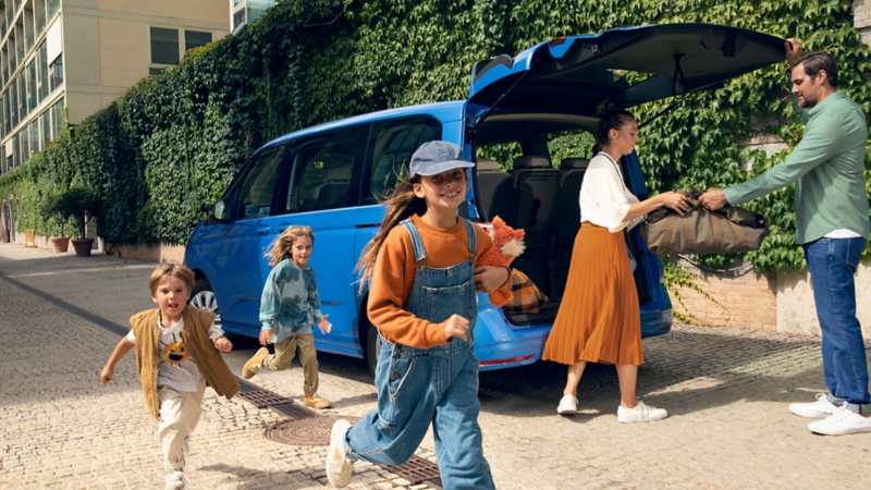 Family going away with Volkswagen Multivan