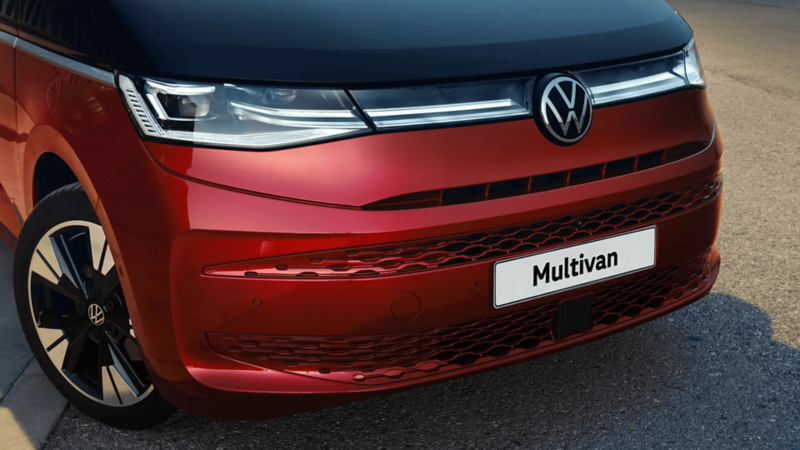 Przód VW Multivana – zbliżenie.
