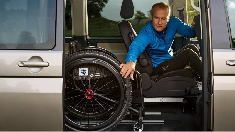 Volkswagen Transporter do przewozu osób niepełnosprawnych.