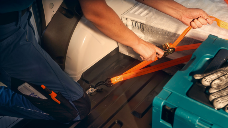 The new Caddy loading interior