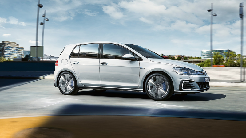 Side view of a white Golf GTE