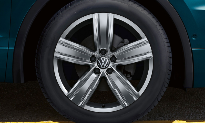 Close-up of the wheel rim on a Tiguan Allspace R-Line. 