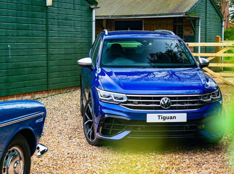 Close up of the sporty rear view of Tiguan R