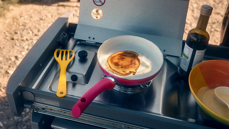 A photo showing the cooking facilities of the Caddy California.