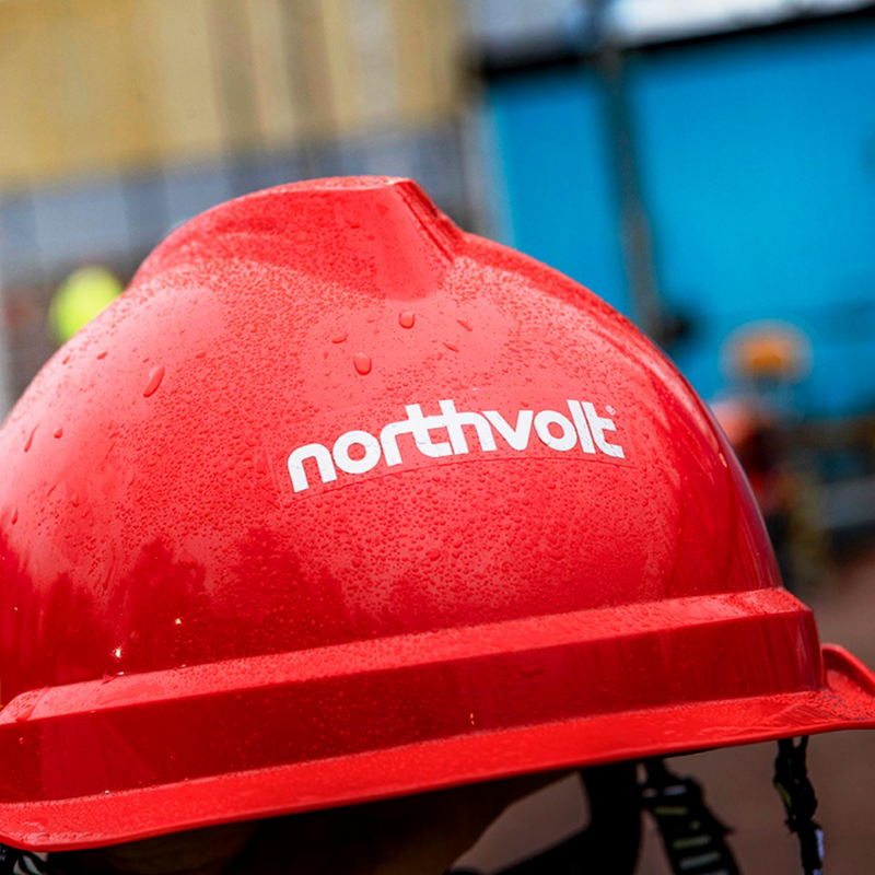 Northvolt röd hjälm