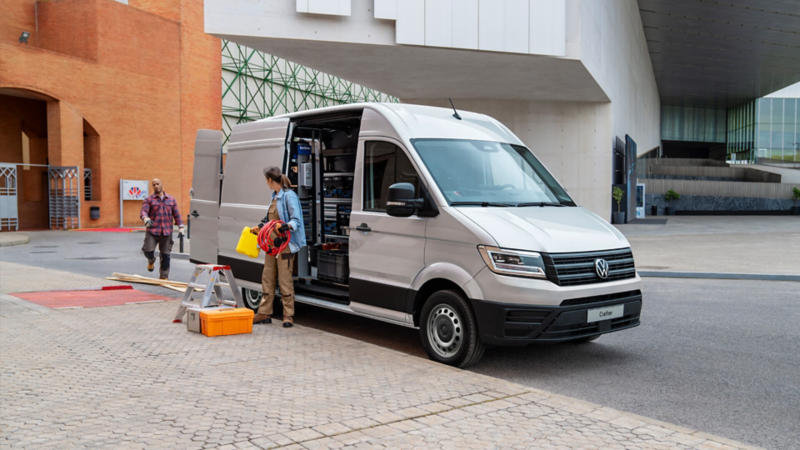 Puerta lateral de VW Crafter Cargo Van para servicios de mensajería