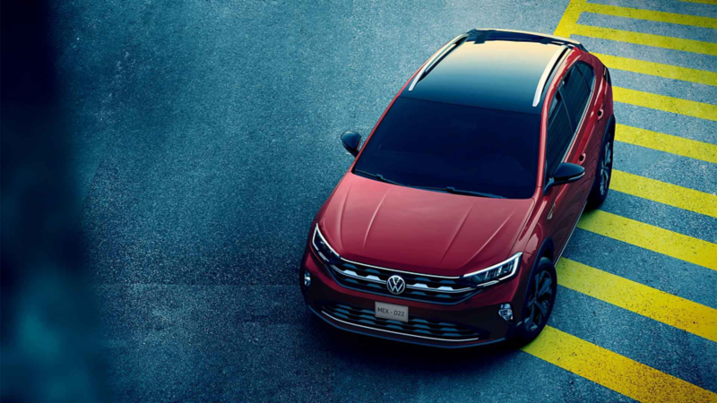 VW Nivus en México. Vista cenital de nueva camioneta SUVW de Volkswagen.