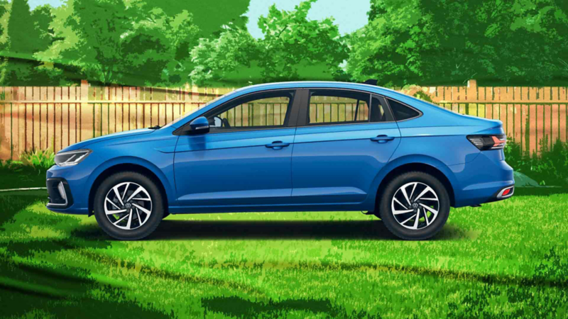Volkswagen Virtus con logotipo de Croquetatón. Modelo de carro sedán en color azul sobre fondo que emula un jardín. 