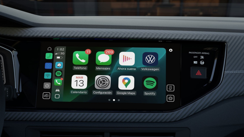 Pantalla táctil de Volkswagen Nivus 2026 muestra aplicaciones. 