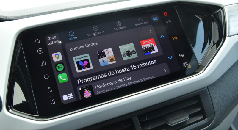 Imagen pantalla touch a color  10" de camioneta SUV Volkswagen