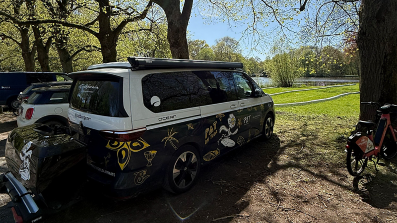 Il VW California di Pat Burgener da dietro.