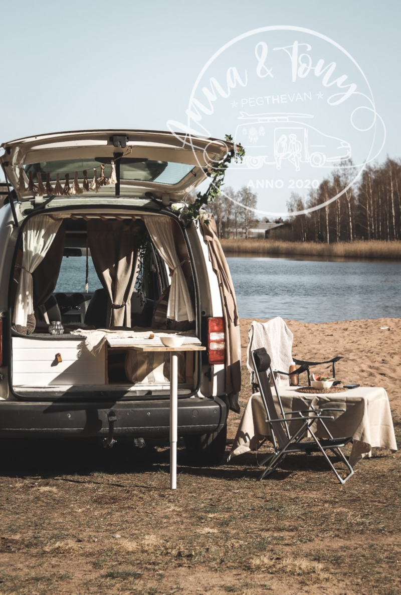 Vanlife med plåtisen @pegthevan, en Caddy Maxi ombyggd till husbil/plåtis