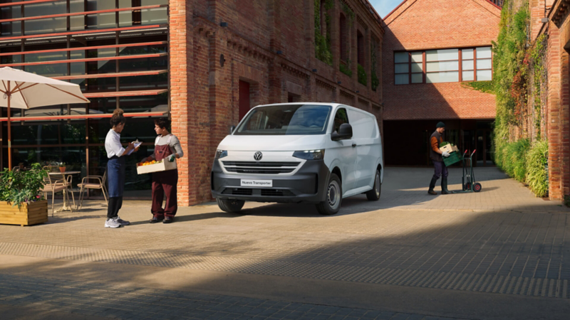 VW Transporter Cargo Van, una camioneta de carga funcional para tu negocio