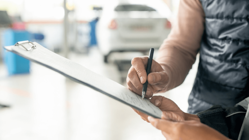 Podpisanie dokumentów po przeglądzie