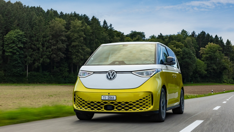 ID. Buzz sulla strada dalla parte anteriore