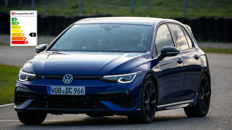 Golf R auf der l'anneau du Rhin Strecke