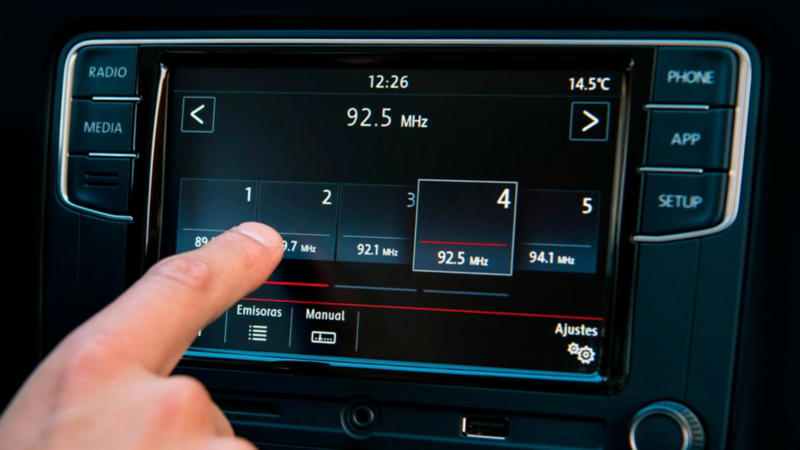 Radio de Volkswagen Polo con pantalla táctil