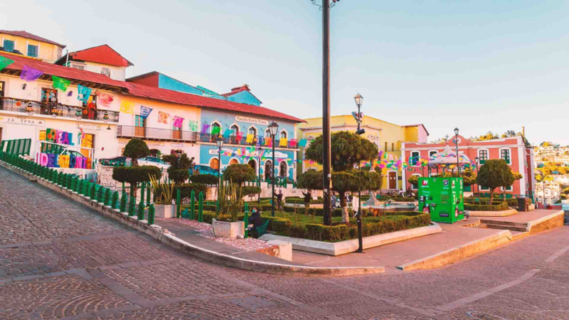 Plaza principal de Real de Monte, pueblo mágico cerca de Ciudad de México. 