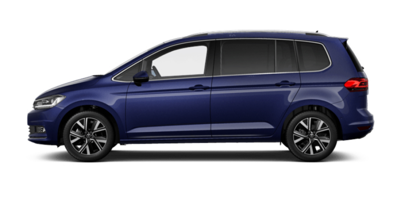 Volkswagen Touran azul visto de costado sobre fondo blanco