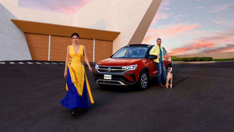 Qué tan bueno es Taos 2024 - Conoce motor, colores, diseño y precios oficiales en México de las versiones.