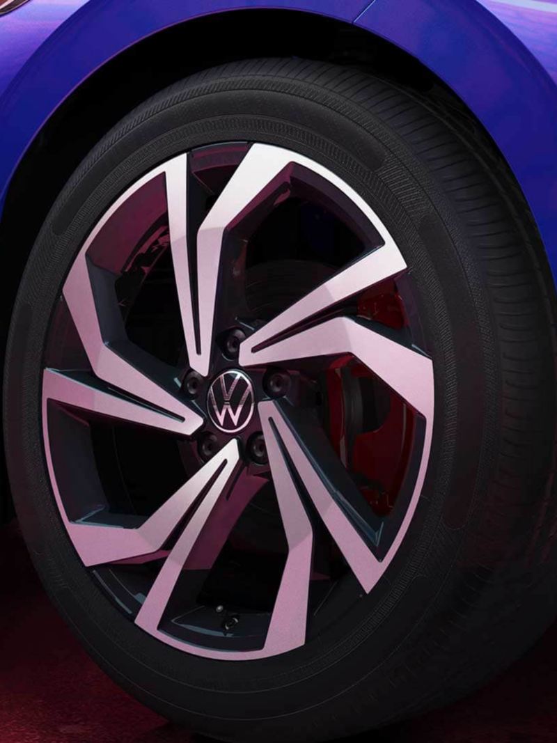 VW Nuevo Jetta GLI 2022. Rines de aluminio de 18 pulgadas en llantas de auto deportivo.