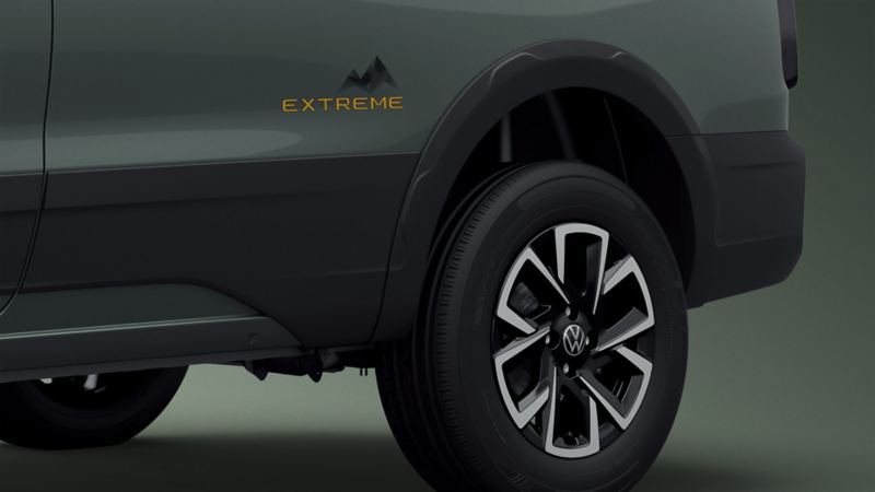 Rines, guarda barros y elemento decorativo en Volkswagen Saveiro Extreme.