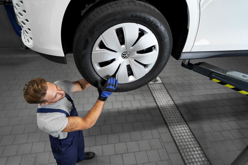 Mantenimiento neumáticos Volkswagen Comerciales Canarias