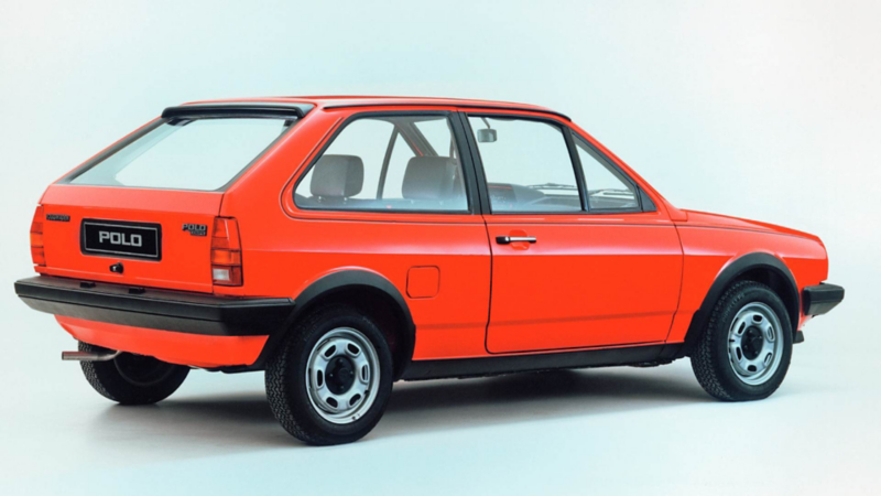 Segunda generación de Volkswagen Polo en color naranja.