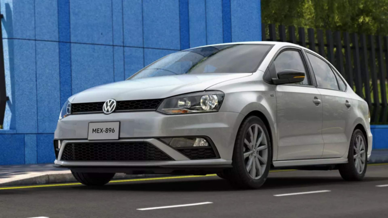 Volkswagen Vento, auto seminuevo de Volkswagen en color gris. 