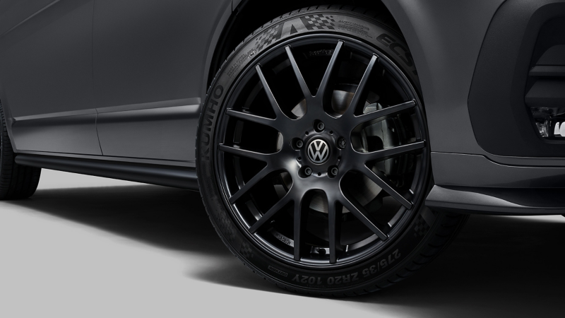 An image showing a closeup of a Transporter 6.1 wheelrim.