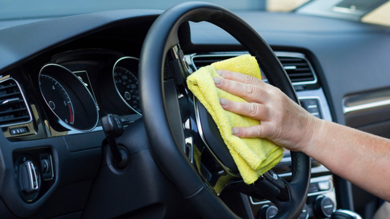 Agenda una cita para el servicio de limpieza profunda para autos Volkswagen en nuestros talleres VW