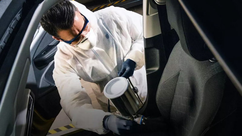 Servicio de limpieza profunda para automóviles y vehículos comerciales de Volkswagen