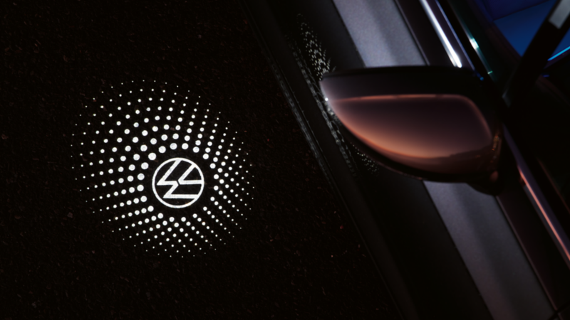  Side mirror logo projection