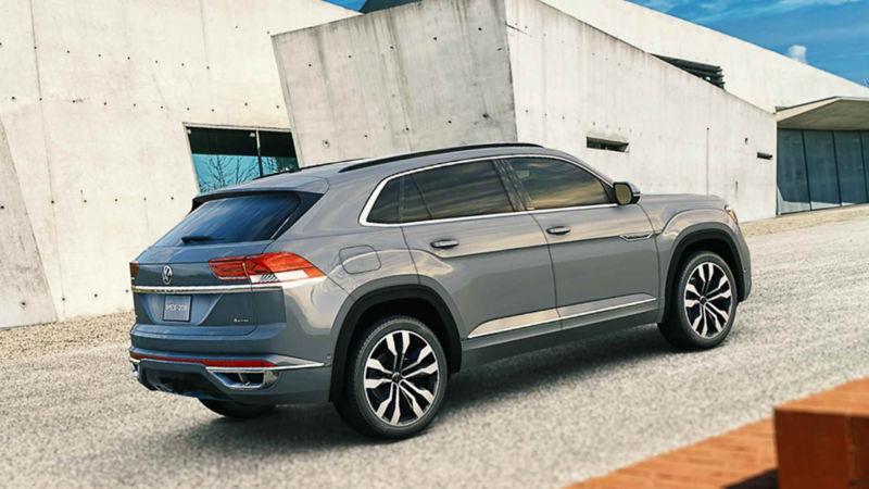 El Sistema de arranque en Pendiente o HHC evita que tu carro se deslice hacia atrás en una subida o colina. Descubre más.