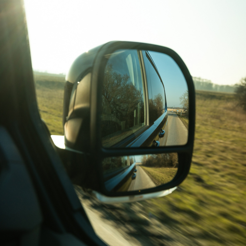 Tvådelad sidospegel i VW Transporter