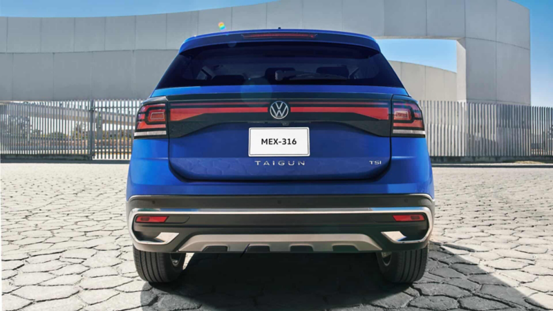 Puerta de cajuela de Taigun 2025, SUV de Volkswagen en color azul. 