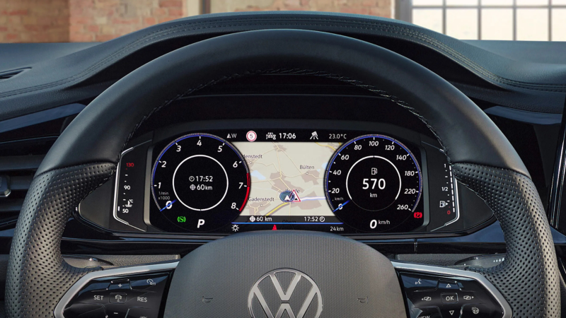 Detail shot van het digital cockpit van een Volkswagen T-Roc