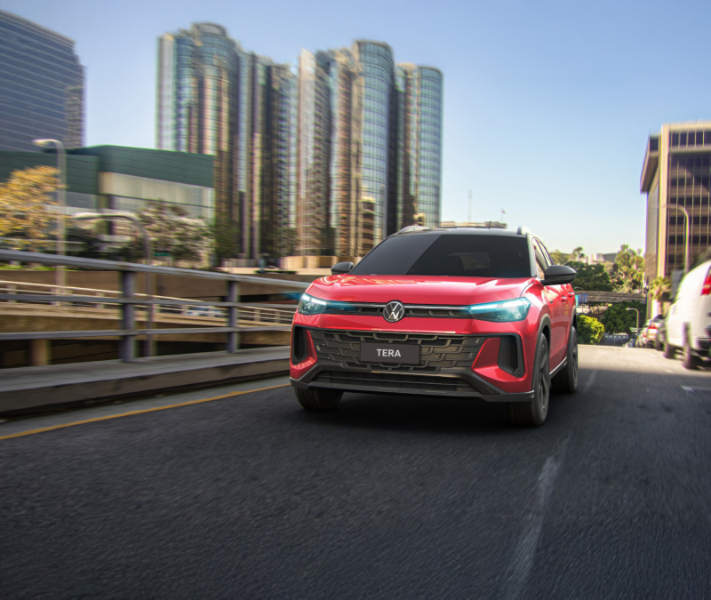 Un nuevo ícono llega al portafolio de Volkswagen Ecuador: el nuevo SUV Volkswagen Tera en las calles de la ciudad.