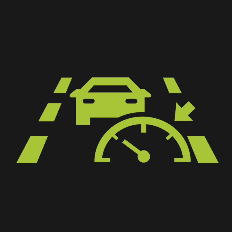 Icono verde del sistema Travel Assist. Silueta de auto con indicador de velocidad y flechas de carril.