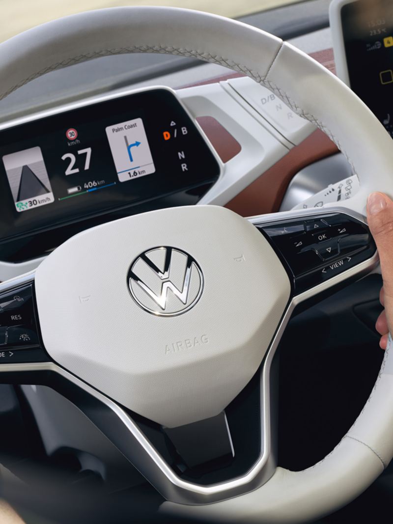 Digital Cockpit e volante di una Volkswagen ID.4