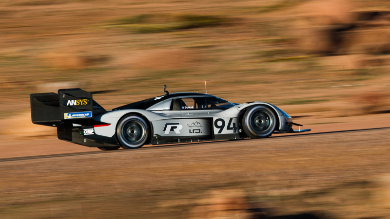 Volkswagen ID.R under rekordloppet på Pikes Peak Hill Climb 2018.