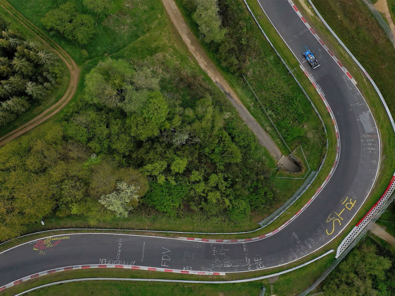 Volkswagen ID.R sätter rekord för elbilar på Nürburgring Nordschleife 2019.