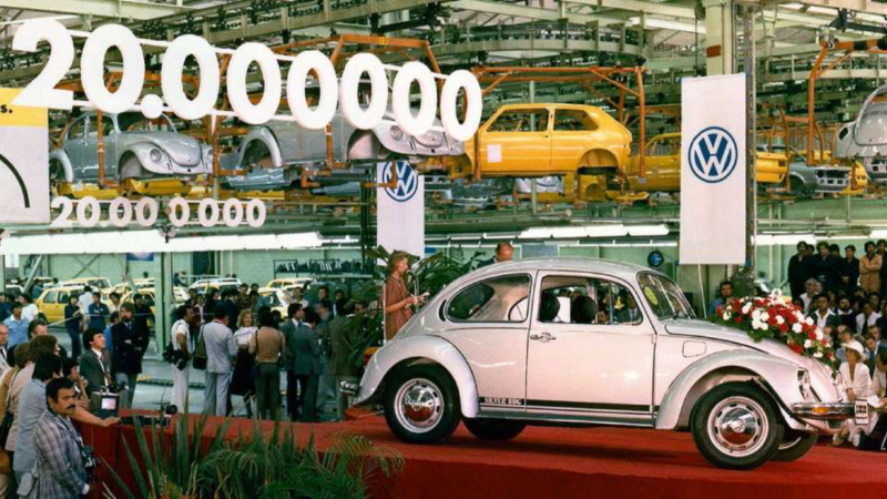 Close up image of vintage VW beetle at an expo