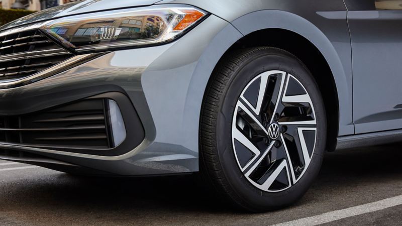 A close-up photo of the 2023 Volkswagen Jetta 17” Singapore front wheel.