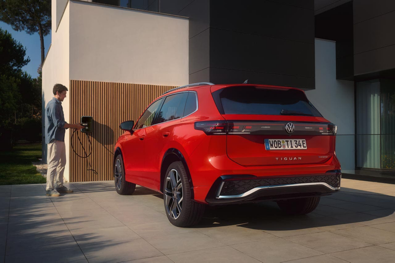 Tiguan eHybrid en stationnement